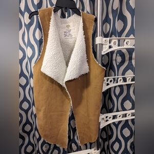 Tucker + Tate faux suede shearling vest, small 7/8